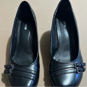 Apt. 9 Women's Classic Black Buckle Heels